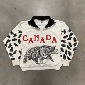 Vintage Canada Bear Graphic Quarter Zip Sweatshirt White Black Red Nature Wildli